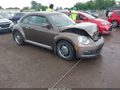 VOLKSWAGEN BEETLE 2012