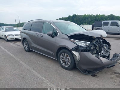TOYOTA SIENNA 2021