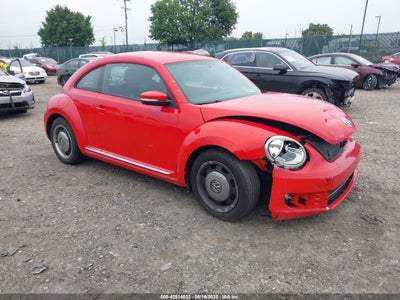 VOLKSWAGEN BEETLE 2012