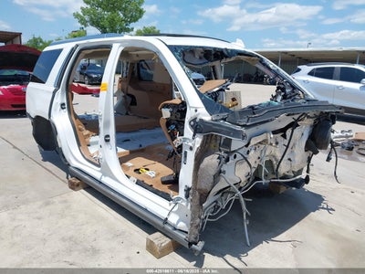 CADILLAC ESCALADE 2016