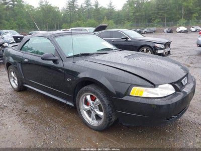 FORD MUSTANG 2000