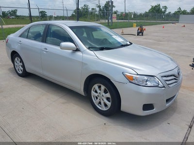 TOYOTA CAMRY 2011
