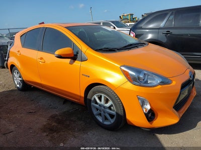 TOYOTA PRIUS C 2015