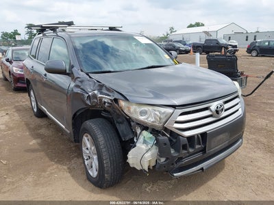 TOYOTA HIGHLANDER 2013