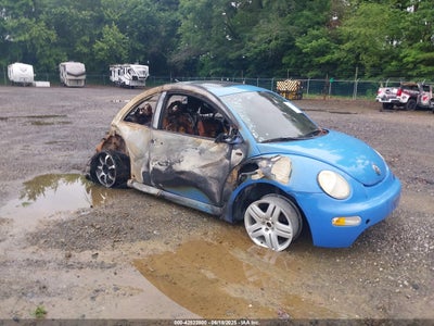 VOLKSWAGEN NEW BEETLE 2001