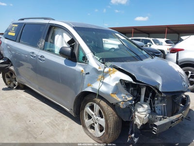TOYOTA SIENNA 2014