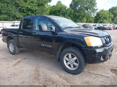 NISSAN TITAN 2011