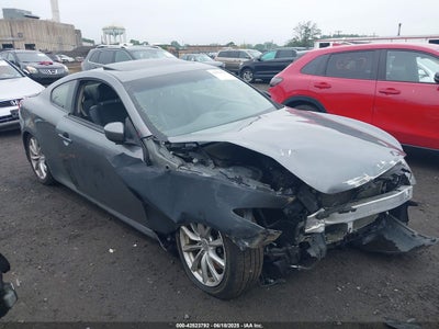 INFINITI Q60 2015