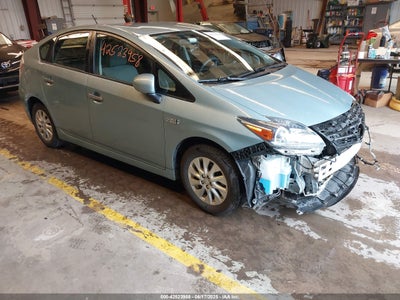 TOYOTA PRIUS PLUG-IN 2012