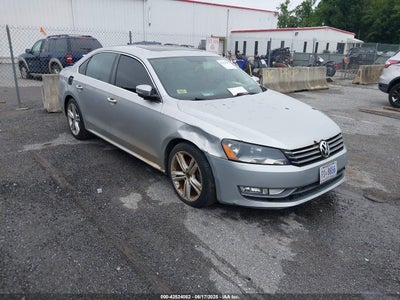 VOLKSWAGEN PASSAT 2012
