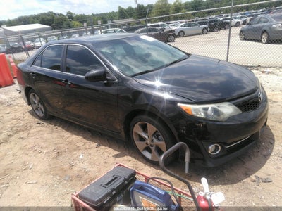 TOYOTA CAMRY 2014