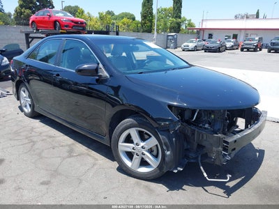 TOYOTA CAMRY 2013