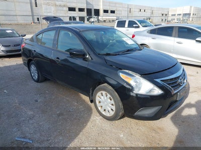 NISSAN VERSA 2017