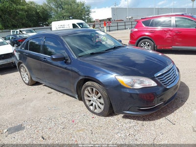CHRYSLER 200 2011