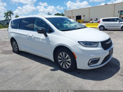 CHRYSLER PACIFICA HYBRID 2024