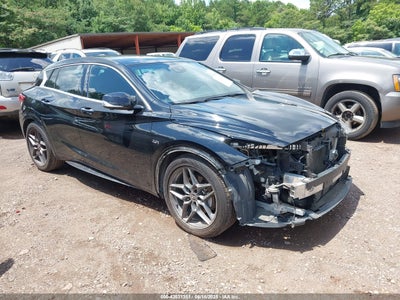 INFINITI QX30 2017