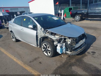 TOYOTA PRIUS 2017