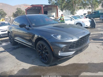 ASTON MARTIN DBX 2021