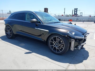 ASTON MARTIN DBX 2022