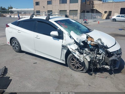 TOYOTA PRIUS PRIME 2017