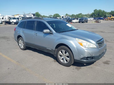 SUBARU OUTBACK 2012