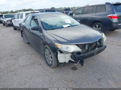 TOYOTA CAMRY 2014