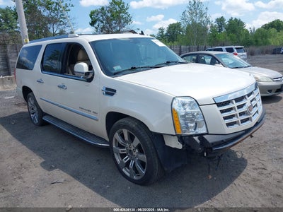 CADILLAC ESCALADE ESV 2013