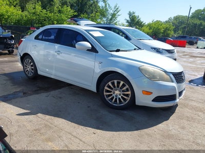SUZUKI KIZASHI 2013