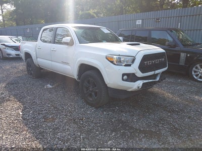 TOYOTA TACOMA 2016