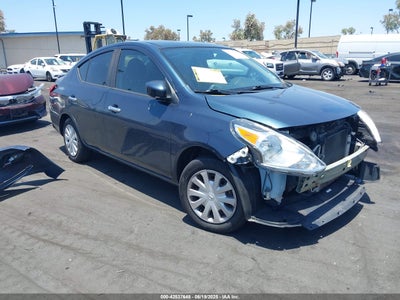 NISSAN VERSA 2017