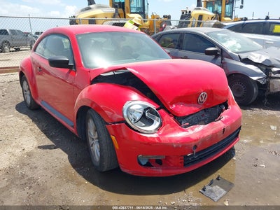 VOLKSWAGEN BEETLE 2015