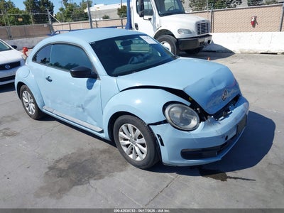 VOLKSWAGEN BEETLE 2015