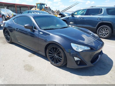 SCION FR-S 2015
