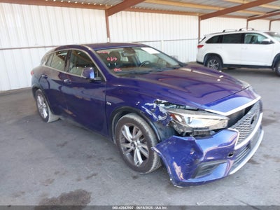 INFINITI QX30 2017