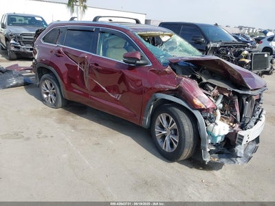 TOYOTA HIGHLANDER 2015
