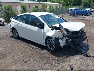 TOYOTA PRIUS 2017