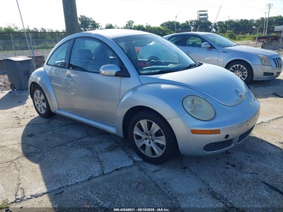 VOLKSWAGEN NEW BEETLE 2008