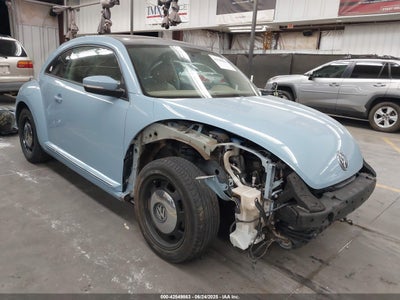 VOLKSWAGEN BEETLE 2014