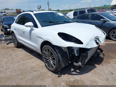 PORSCHE MACAN 2024