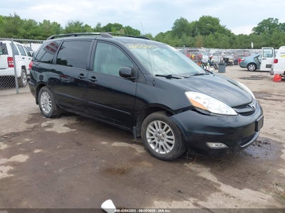 TOYOTA SIENNA 2008