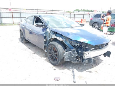 NISSAN MAXIMA 2016