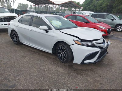 TOYOTA CAMRY HYBRID 2024