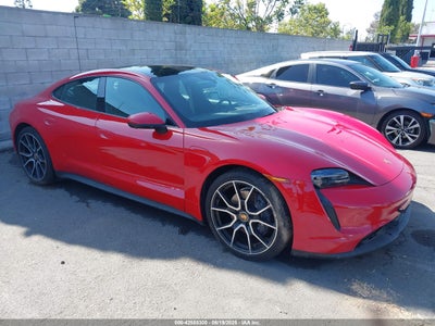 PORSCHE TAYCAN 2024