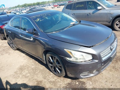 NISSAN MAXIMA 2012