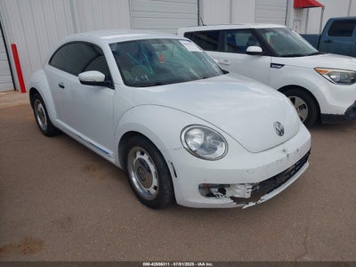VOLKSWAGEN BEETLE 2015