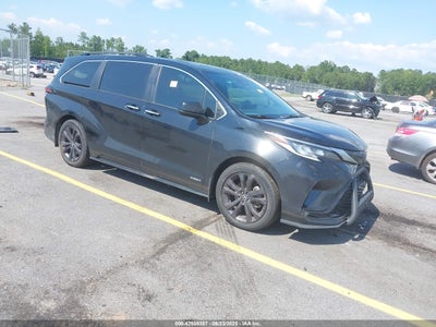 TOYOTA SIENNA 2021