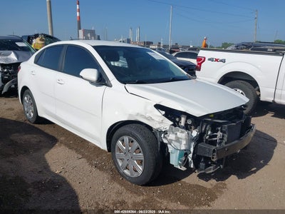KIA RIO 2021