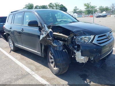 TOYOTA HIGHLANDER 2013