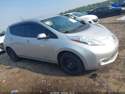 NISSAN LEAF 2015