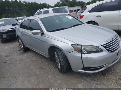 CHRYSLER 200 2011